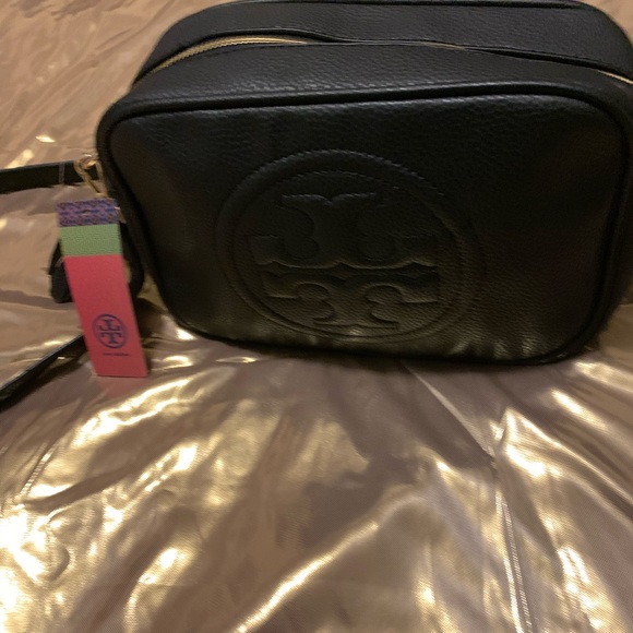 Tory Burch Handbags - Tory black crossbody purse